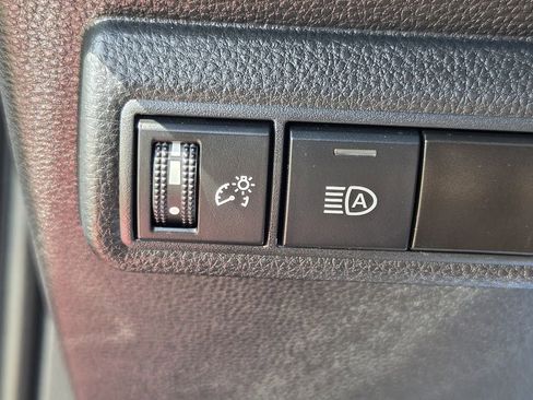 Used 2024 Toyota Corolla SE FWD image 25