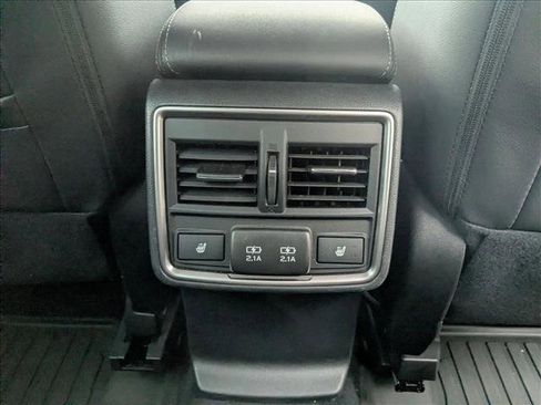 Used 2023 Subaru Forester Touring w/ Popular Package #2 AWD/4WD image 16