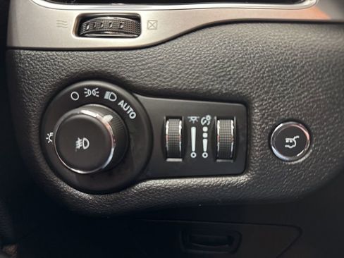 Certified 2021 Jeep Cherokee Latitude Lux 80th Anniv w/ Quick Order Package 26U 80TH image 23