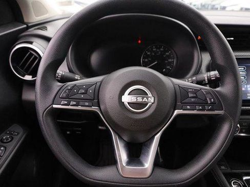 Used 2024 Nissan Kicks SV FWD image 10