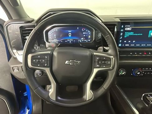Used 2023 Chevrolet Silverado 1500 RST AWD/4WD image 15