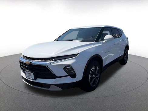 Used 2025 Chevrolet Blazer LT FWD image 7
