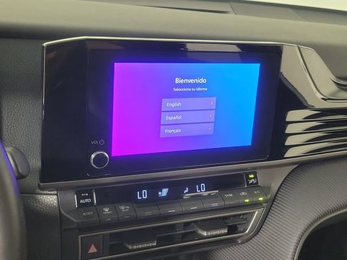 Used 2025 Toyota Camry SE w/ Convenience Package FWD image 28