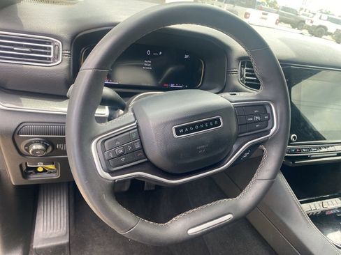Used 2022 Jeep Wagoneer Series I RWD image 14
