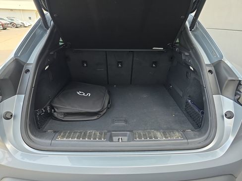 Used 2025 Porsche Macan 4 Electric image 16