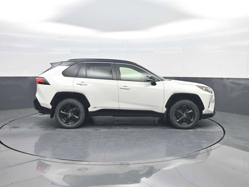 Used 2019 Toyota RAV4 XSE w/ Carpet Mat Package AWD/4WD image 9