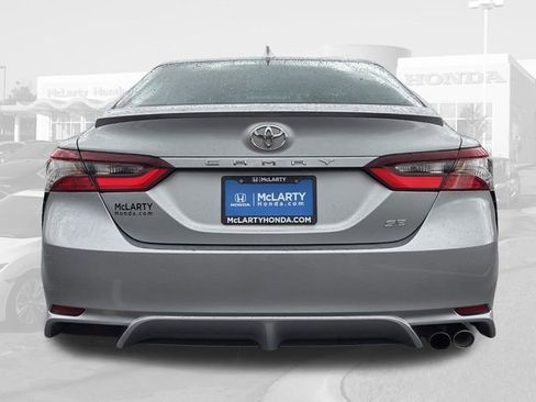 Used 2024 Toyota Camry SE FWD image 4