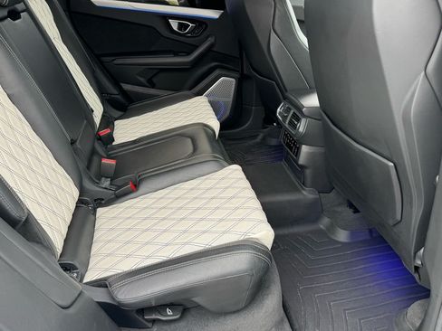 Used 2019 Lamborghini Urus AWD/4WD image 51