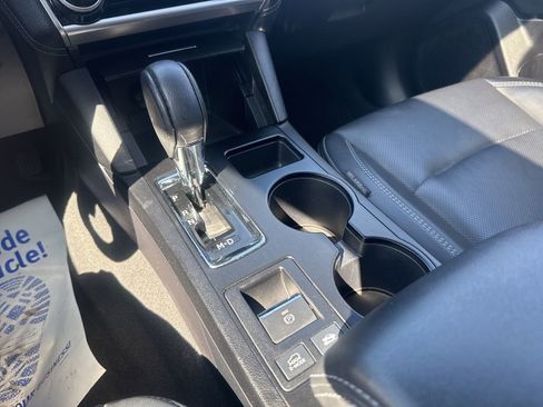 Used 2018 Subaru Outback 2.5i Limited image 15