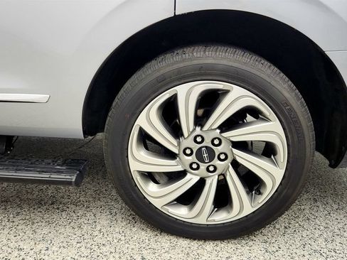 Used 2022 Lincoln Navigator Reserve RWD image 9