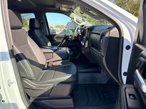 Used 2024 GMC Sierra 2500 Pro w/ Convenience Package image 24