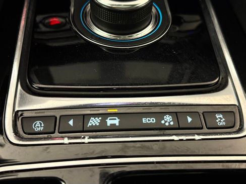 Used 2020 Jaguar F-PACE Prestige AWD/4WD image 25