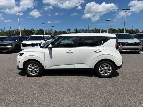 Certified 2024 Kia Soul LX w/ Option Group 015 FWD image 8