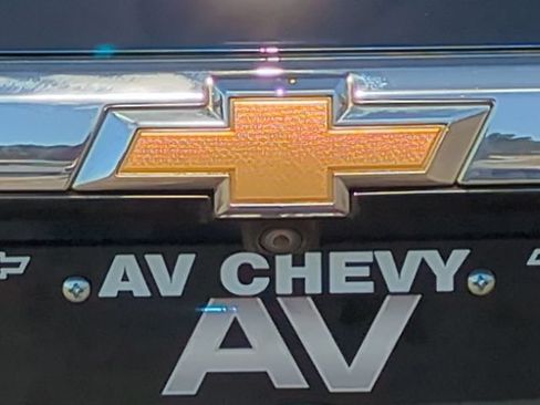Used 2023 Chevrolet Traverse LT FWD image 32