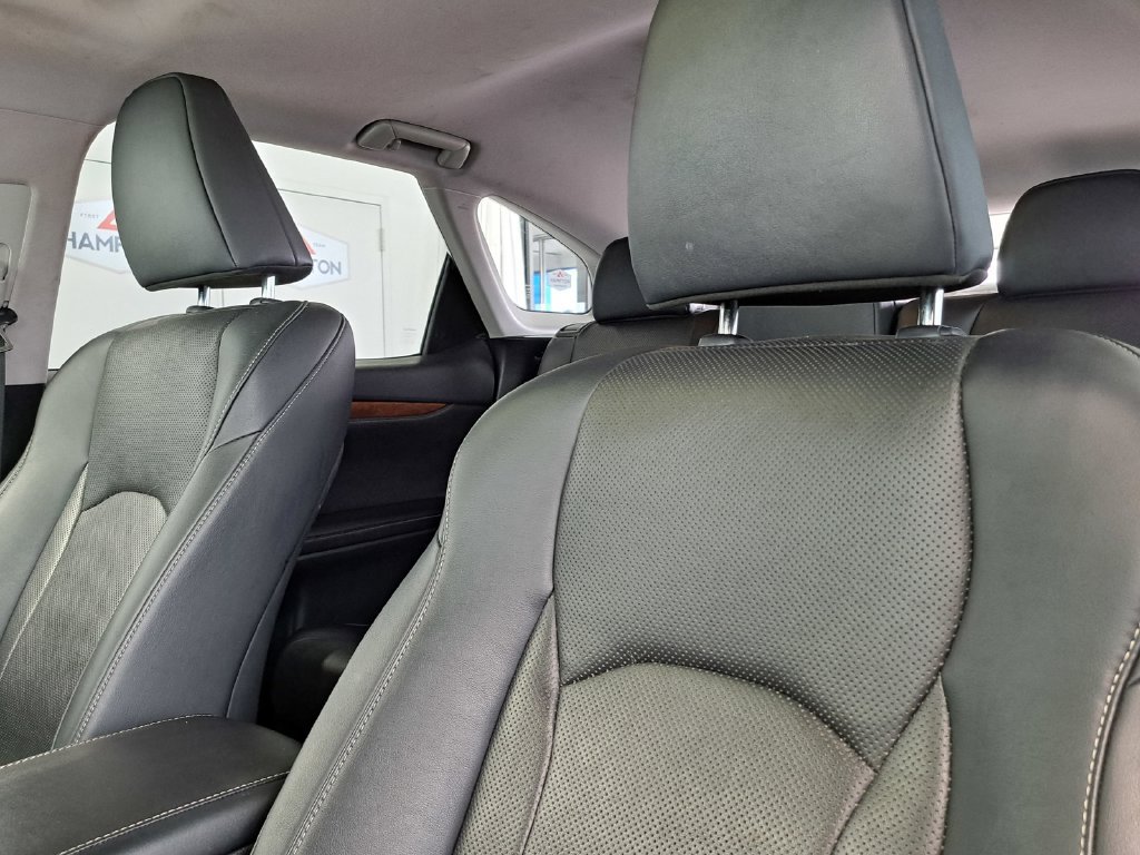 Used 2020 Lexus RX 350L Premium w/ Premium Package AWD/4WD image 24