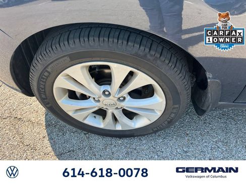 Used 2016 Kia Soul + FWD image 16