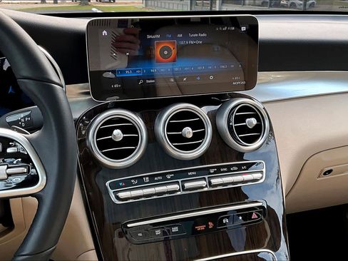 Used 2022 Mercedes-Benz GLC 300 image 7