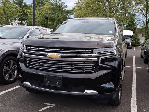 Used 2023 Chevrolet Tahoe Premier image 2