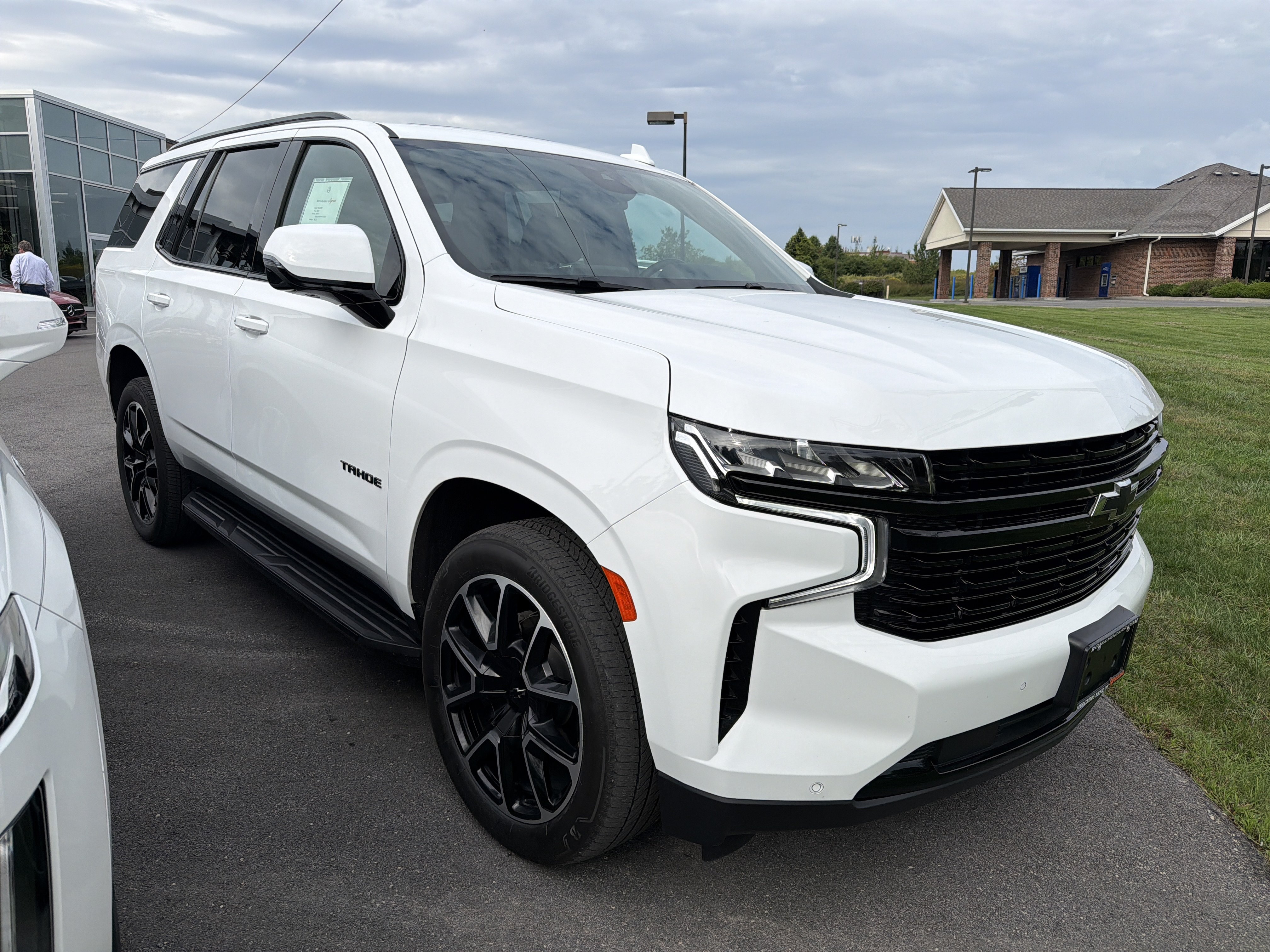 Used 2023 Chevrolet Tahoe RST w/ Luxury Package AWD/4WD image 2