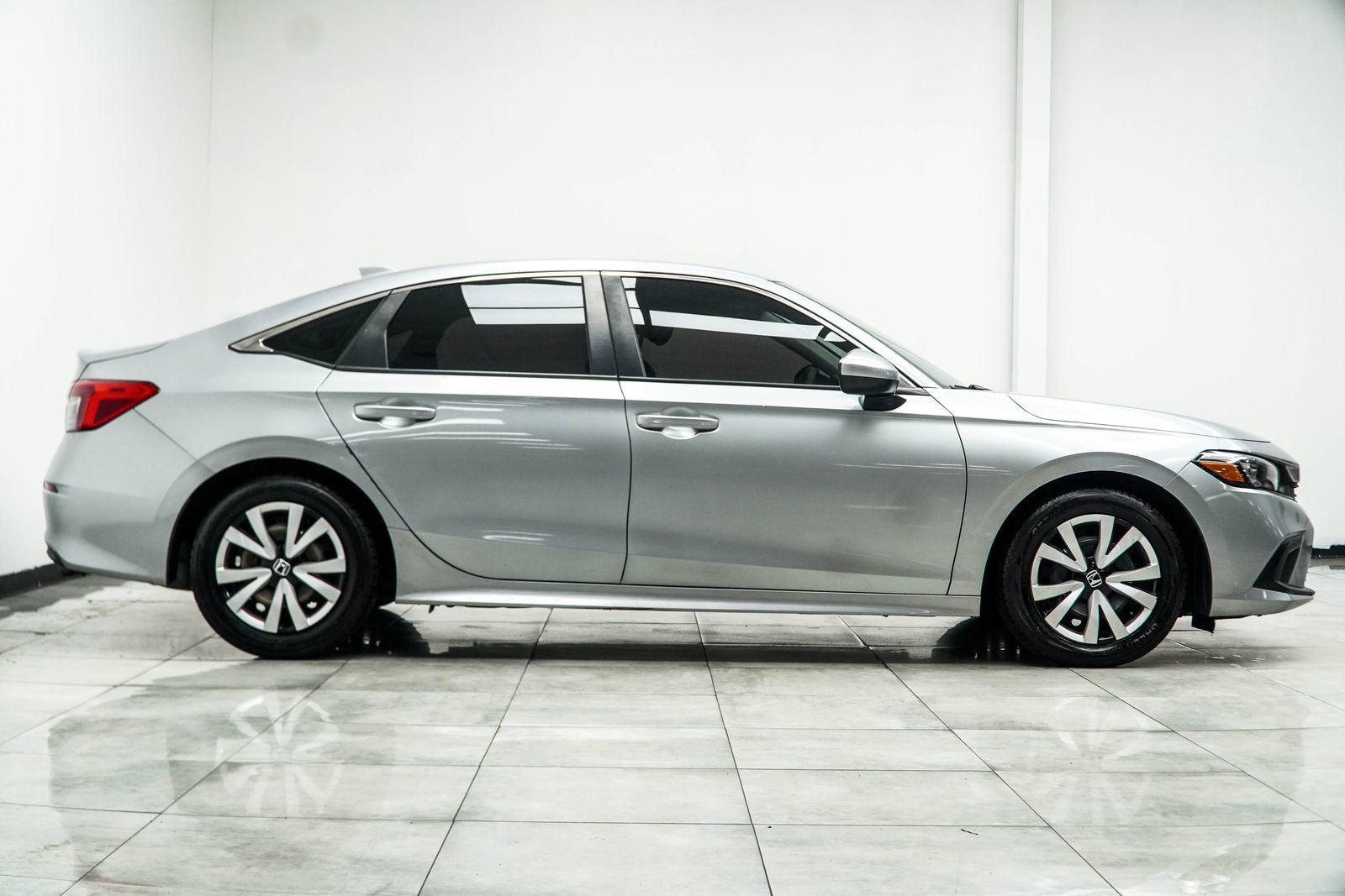Used 2022 Honda Civic LX image 8