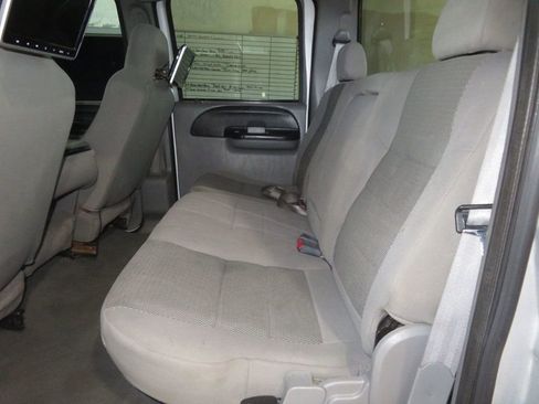 Used 2005 Ford F350 XLT image 25