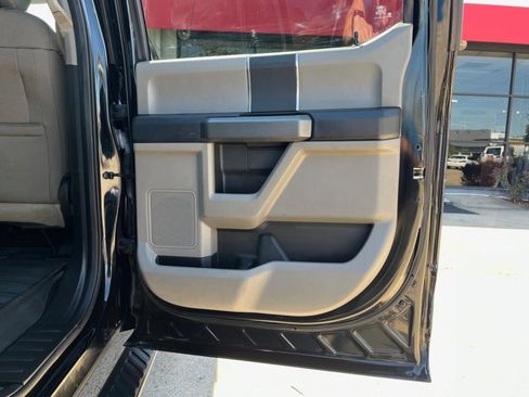 Used 2017 Ford F150 XLT w/ Trailer Tow Package image 26