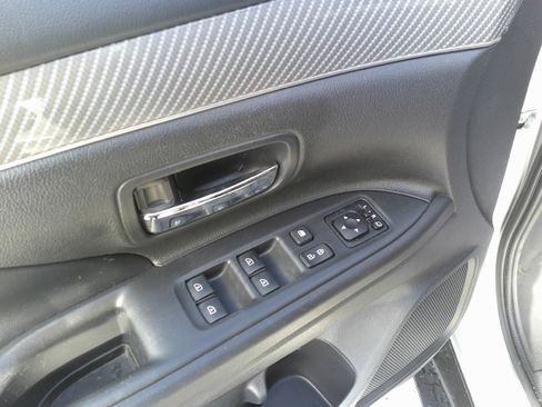 Used 2020 Mitsubishi Outlander SEL image 17