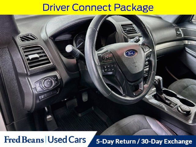 Used 2019 Ford Explorer XLT w/ Equipment Group 202A AWD/4WD image 12
