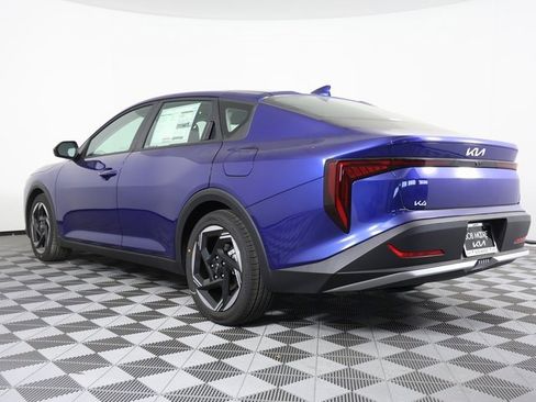 Used 2025 Kia K4 EX image 5