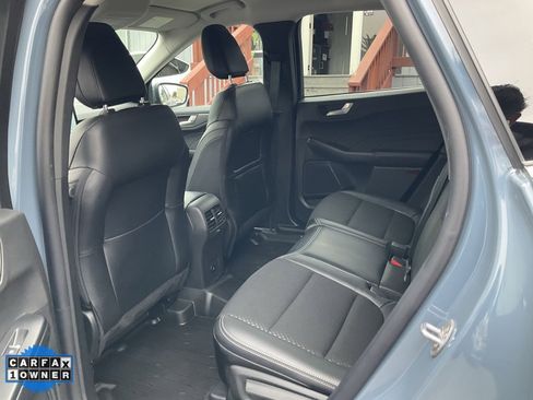 Used 2025 Ford Escape SE image 26