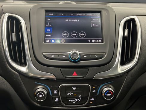 Used 2020 Chevrolet Equinox LT AWD/4WD image 12