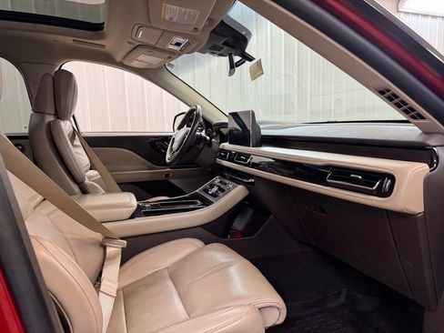 Used 2020 Lincoln Aviator Reserve w/ Equipment Group 202A AWD/4WD image 40
