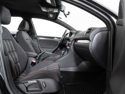 Used 2013 Volkswagen Golf 4-Door image 26