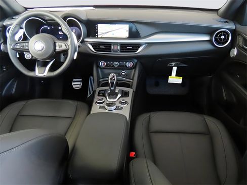 New 2025 Alfa Romeo Stelvio Sprint image 15