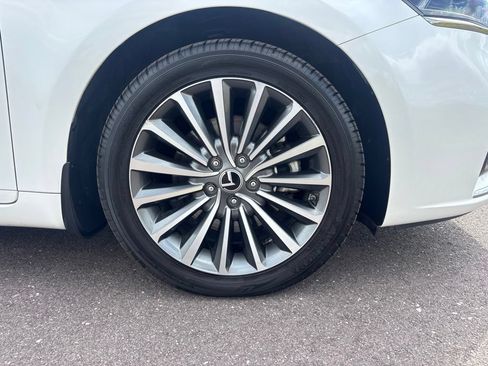 Used 2017 Kia Cadenza Premium w/ Luxury Package FWD image 34