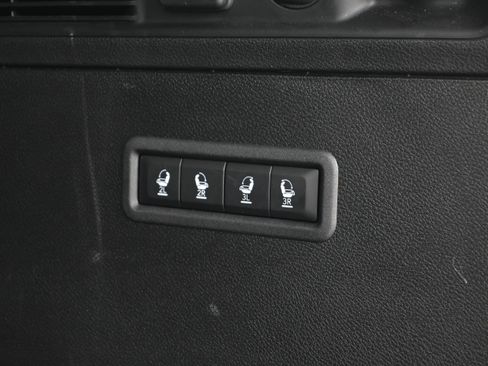 Used 2024 Jeep Wagoneer Series II w/ Convenience Group I image 19