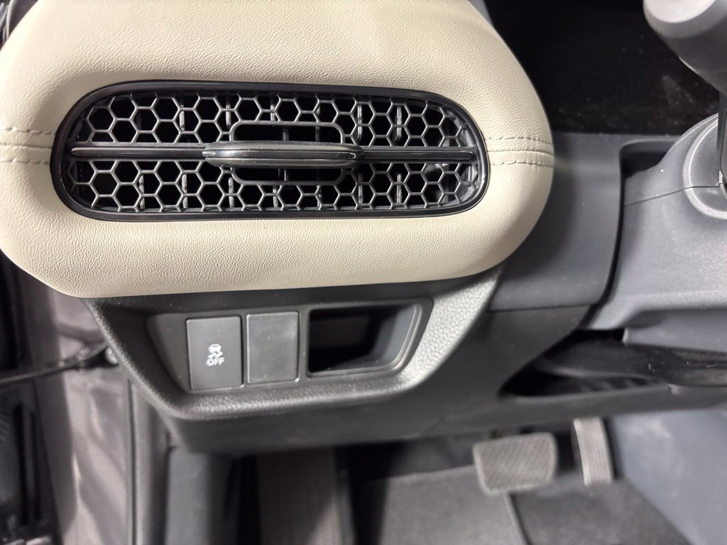 Used 2027 Honda HR-V LX image 29