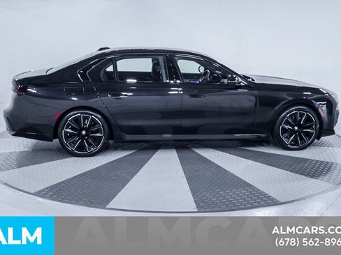 Used 2026 BMW 740i w/ Premium Package RWD image 11