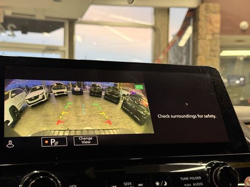 Used 2023 Nissan Armada SL w/ Captain's Chairs Package image 64