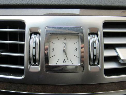 Used 2014 Mercedes-Benz E 350 Sedan image 43