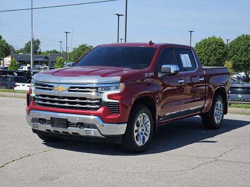 Used 2022 Chevrolet Silverado 1500 LTZ AWD/4WD image 2