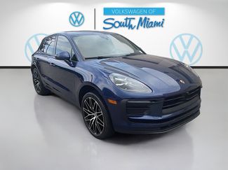 Used 2024 Porsche Macan w/ Premium Plus Package AWD/4WD video 1
