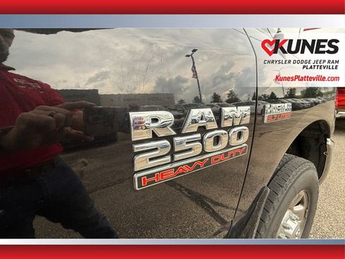 Used 2016 RAM 2500 Tradesman w/ Chrome Appearance Group AWD/4WD image 32