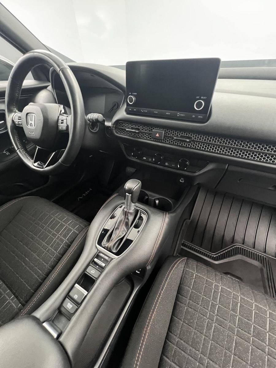 Certified 2025 Honda HR-V Sport image 25