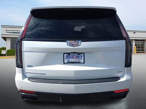 Used 2024 Cadillac Escalade ESV Sport Platinum image 18