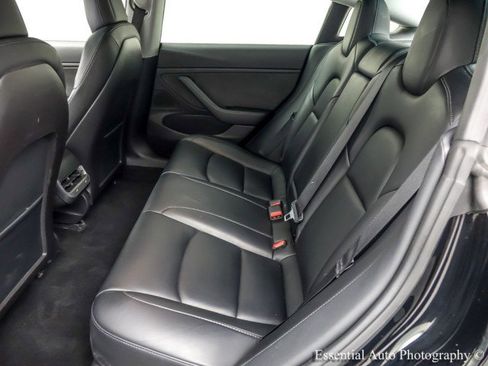 Used 2019 Tesla Model 3 Standard Range image 12