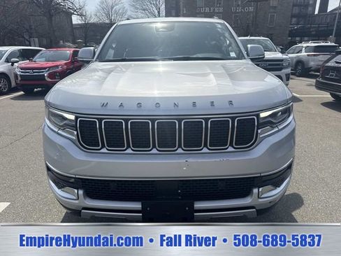 Used 2022 Jeep Wagoneer Series II AWD/4WD image 12