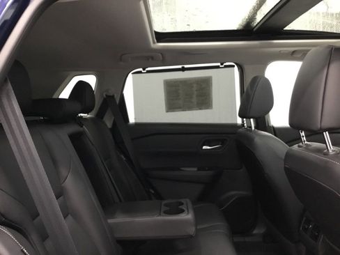 Used 2024 Nissan Rogue SL w/ SL Premium Package image 20