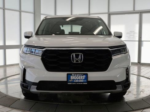 Used 2023 Honda Pilot EX-L image 3