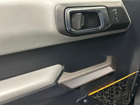 Used 2021 Ford Bronco Badlands image 36